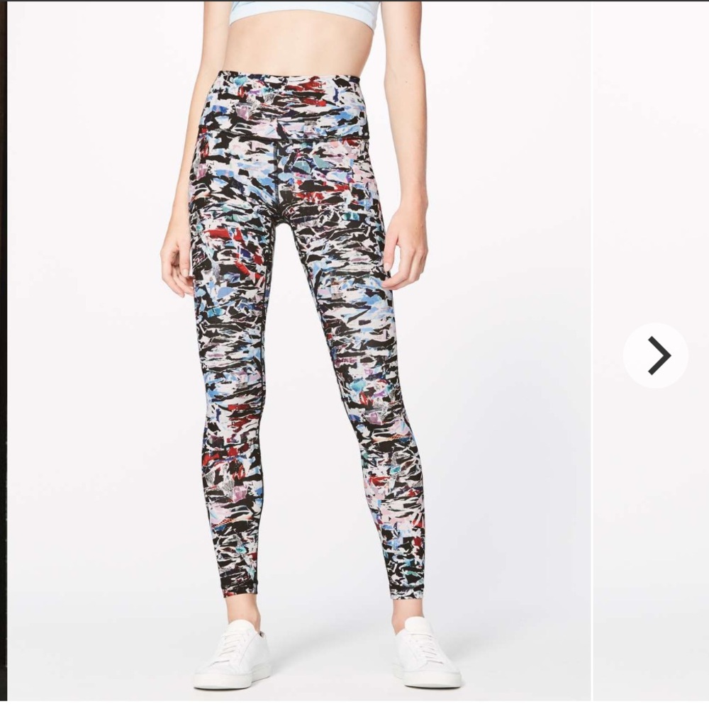 🔹🔻Lululemon WUNDER UNDER HR Tight LUXTREME 28” CULTURE CLASH MULTI BLACK Size 4